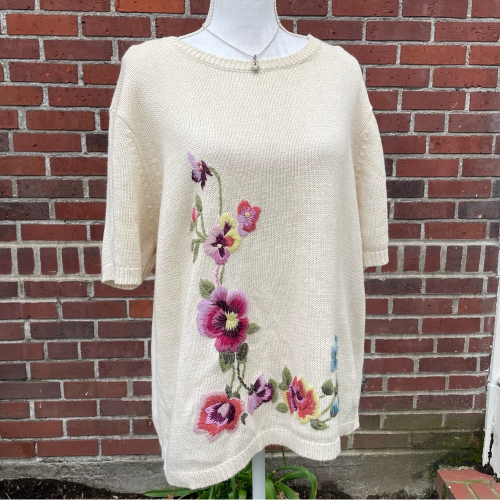 Vintage 90s Embroidered Floral Knit Sweater Top